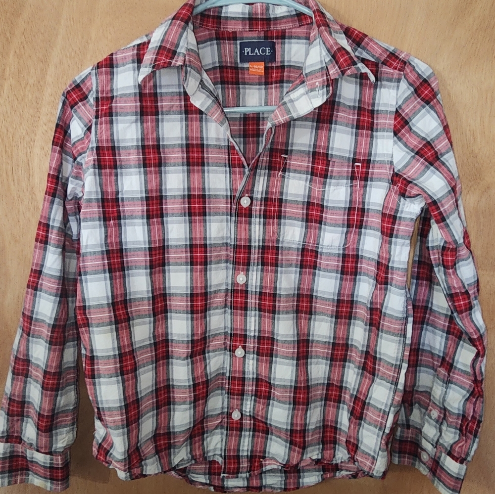 Children's Place plaid button up boys size large 10/12 shirt